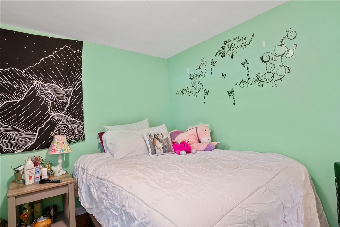 71 Sachem Road East Providence, RI 02915 - Photo 8 of 16 Gallery Image 8