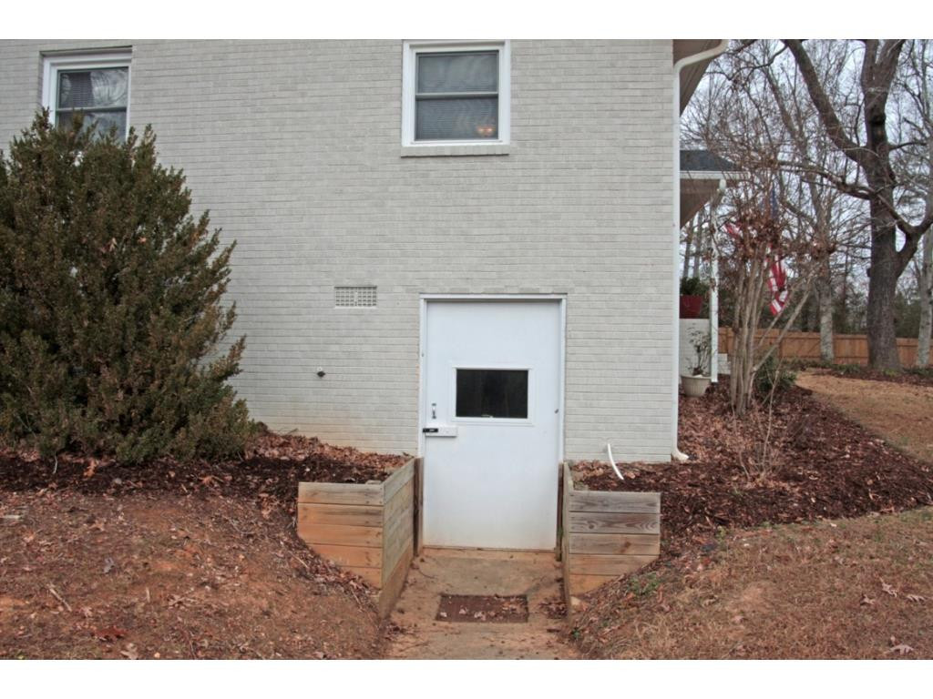 2627 Mebane Oaks Road Mebane, NC 27302 - Photo 19 of 24 Gallery Image 19