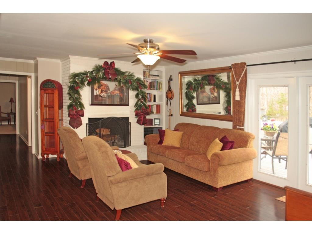 2627 Mebane Oaks Road Mebane, NC 27302 - Photo 4 of 24 Gallery Image 4