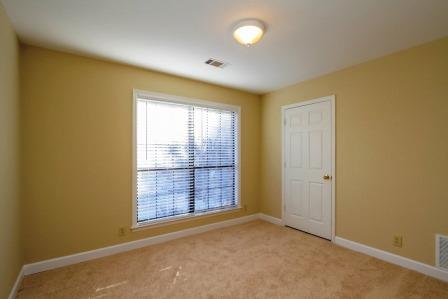 119 La View Road Hendersonville, TN 37075 - Photo 17 of 20 Bright large second bedroom with extra large closet.
