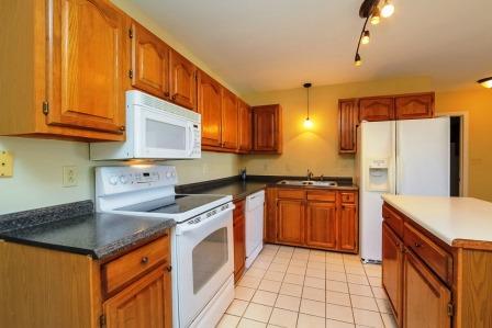 119 La View Road Hendersonville, TN 37075 - Photo 4 of 20 Large open kitchen. All appliances remain. The counters are brand new.
