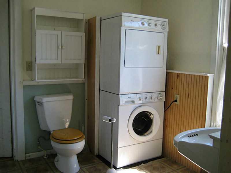 259 Post Road Bowdoinham, ME 04008 - Photo 18 of 35 Bathroom.