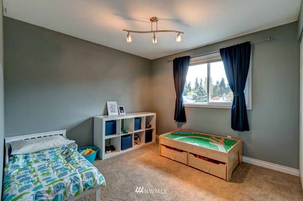 21616 7th Place West Bothell, WA 98021 - Photo 13 of 24