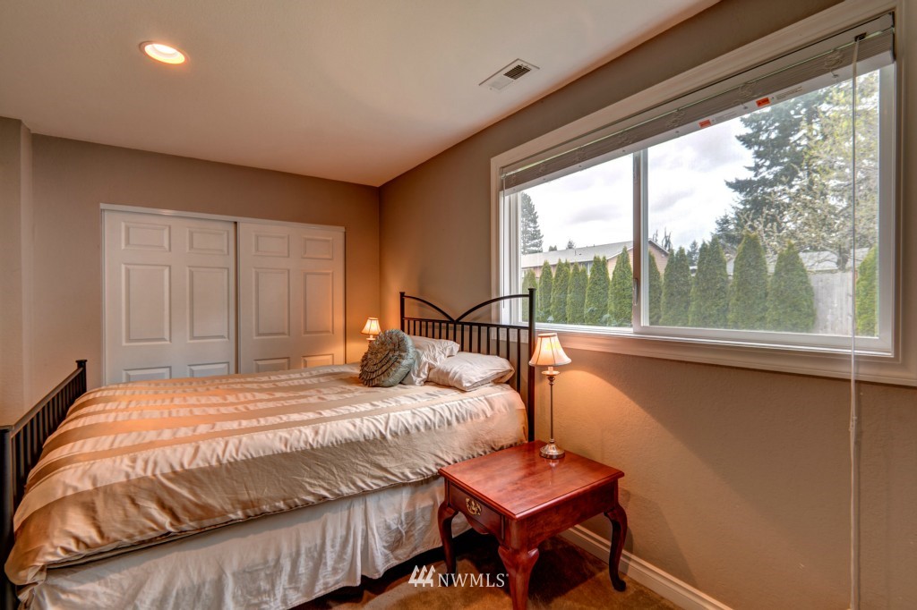 21616 7th Place West Bothell, WA 98021 - Photo 15 of 24