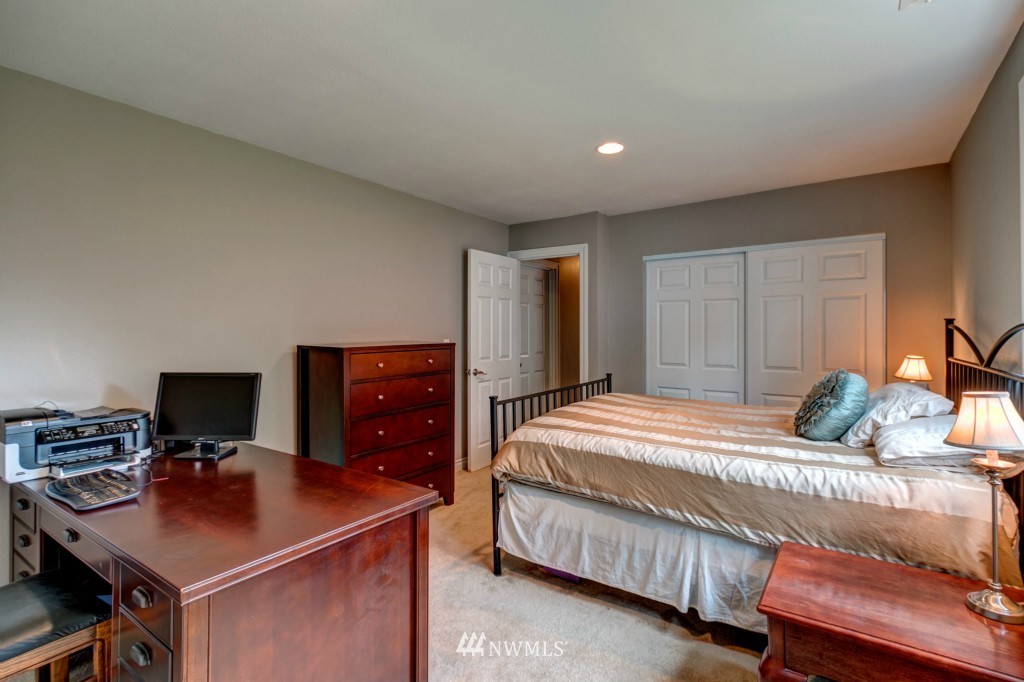21616 7th Place West Bothell, WA 98021 - Photo 16 of 24