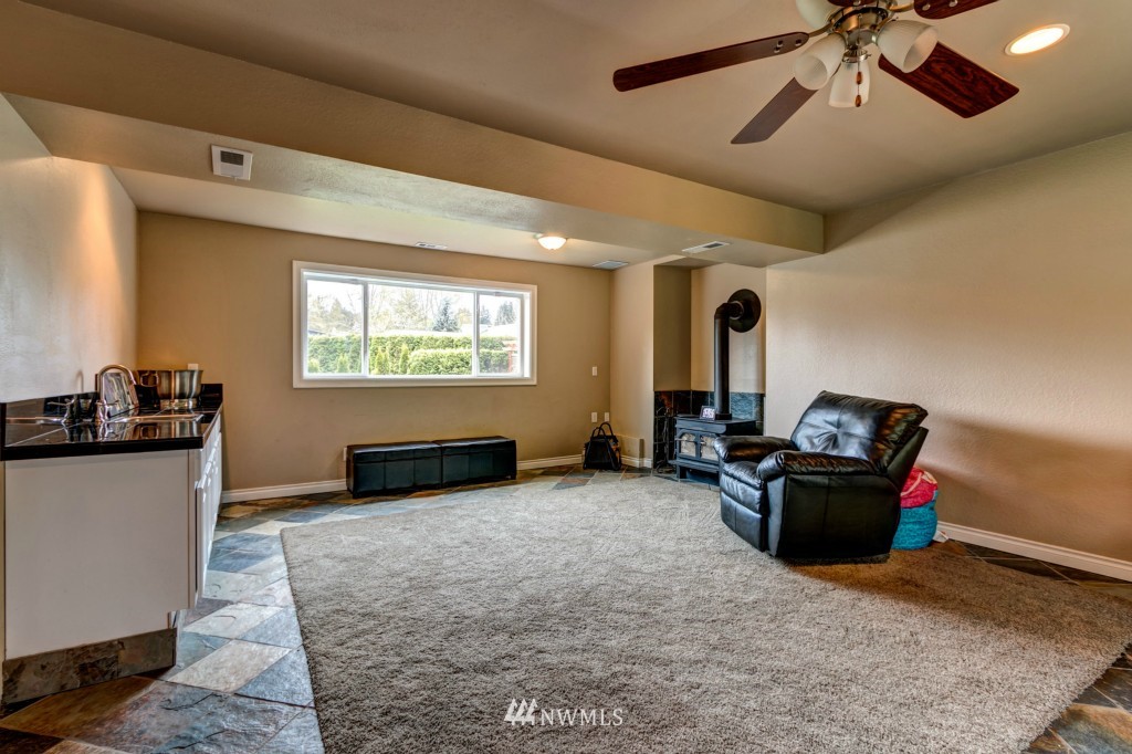21616 7th Place West Bothell, WA 98021 - Photo 17 of 24