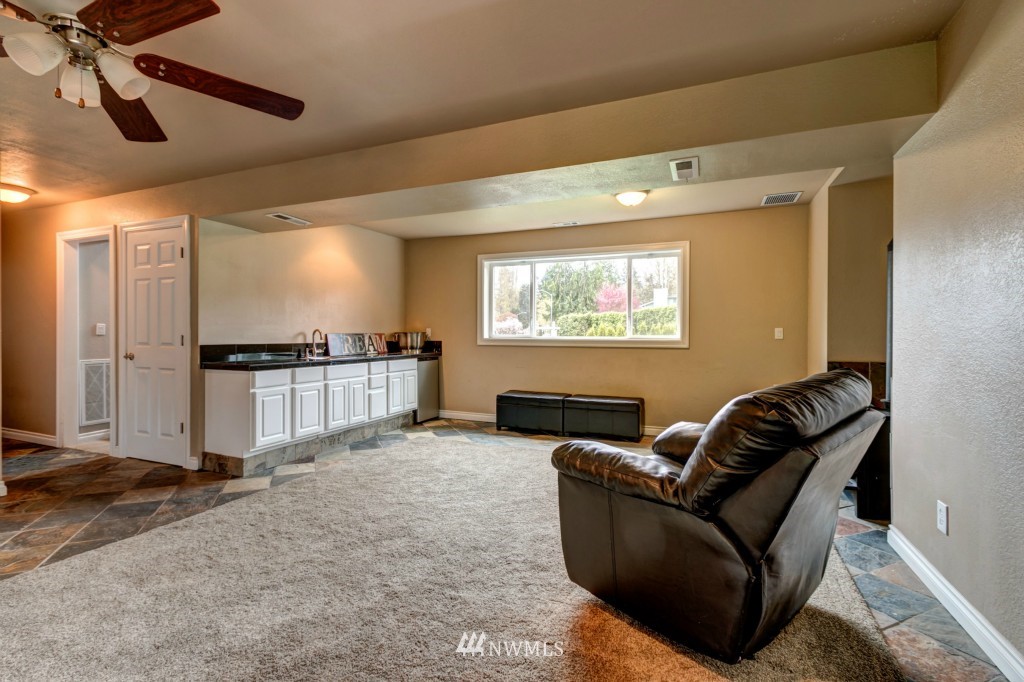 21616 7th Place West Bothell, WA 98021 - Photo 19 of 24