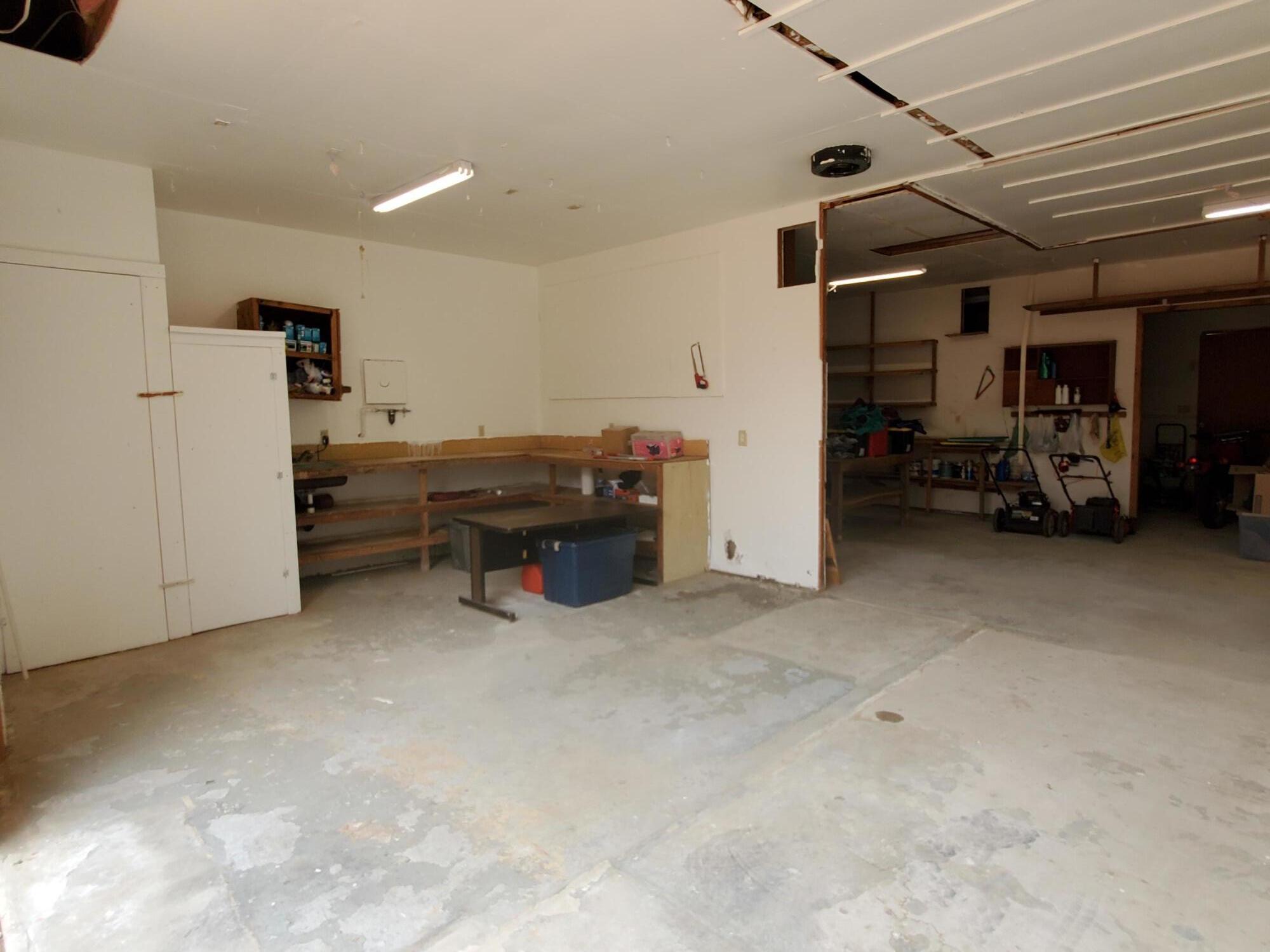 150 Rattlesnake Road Glendale, OR 97442 - Photo 42 of 67 Inside Shop