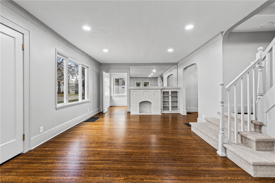 226 Barry Road Irondequoit, NY 14617 - Photo 11 of 40