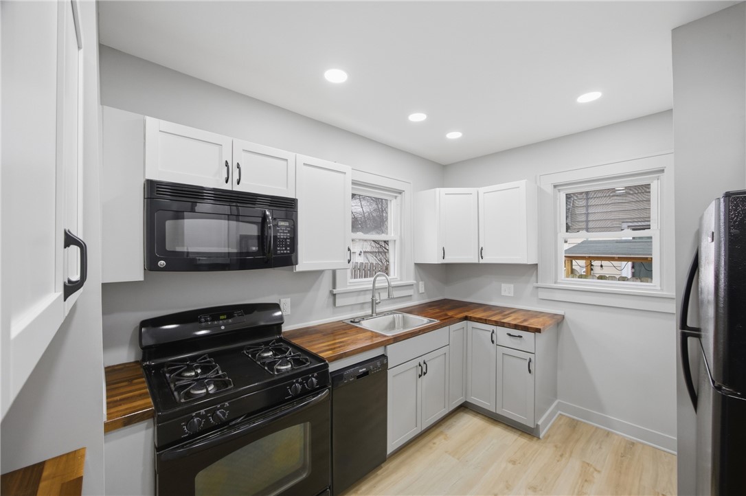 226 Barry Road Irondequoit, NY 14617 - Photo 16 of 40