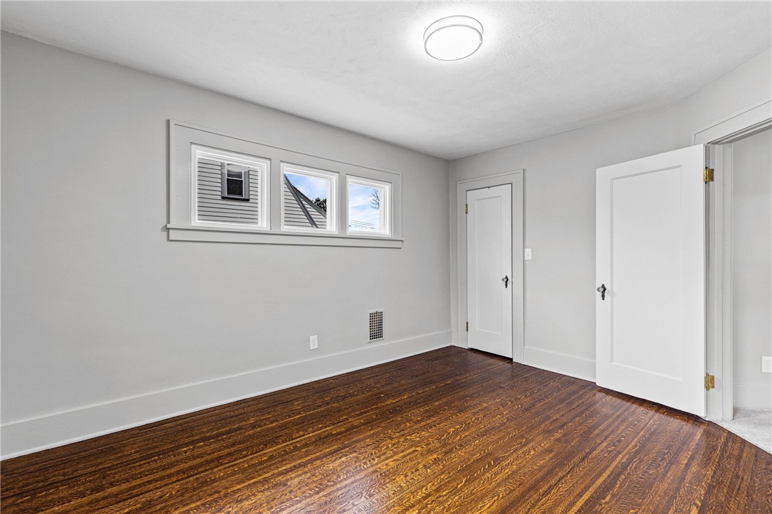 226 Barry Road Irondequoit, NY 14617 - Photo 31 of 40