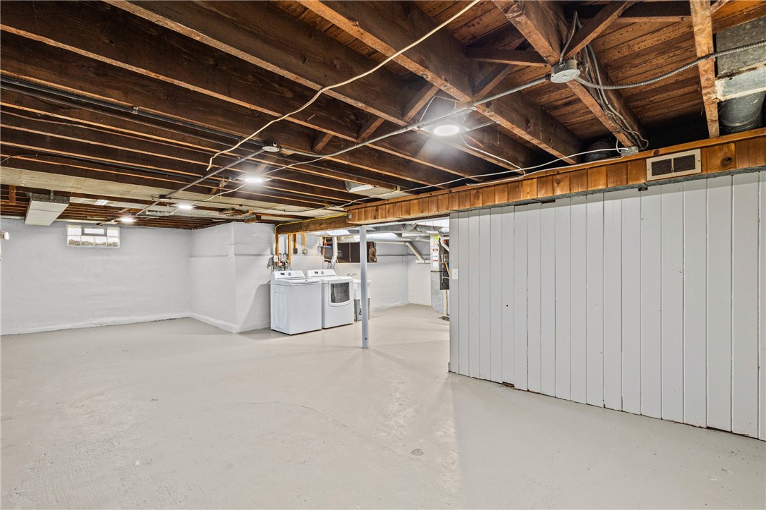 226 Barry Road Irondequoit, NY 14617 - Photo 33 of 40