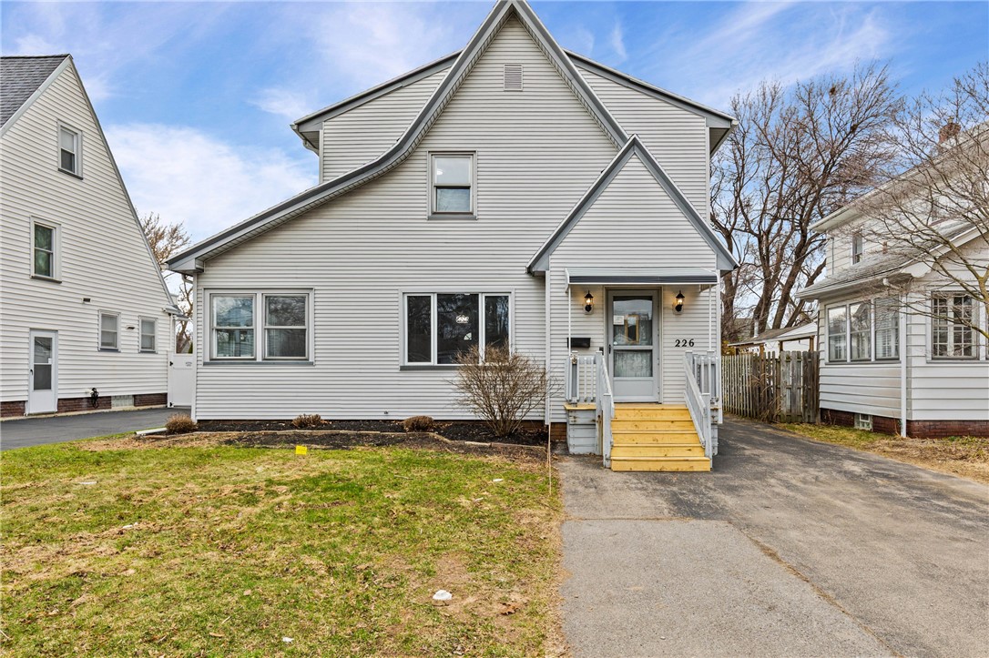 226 Barry Road Irondequoit, NY 14617 - Photo 5 of 40