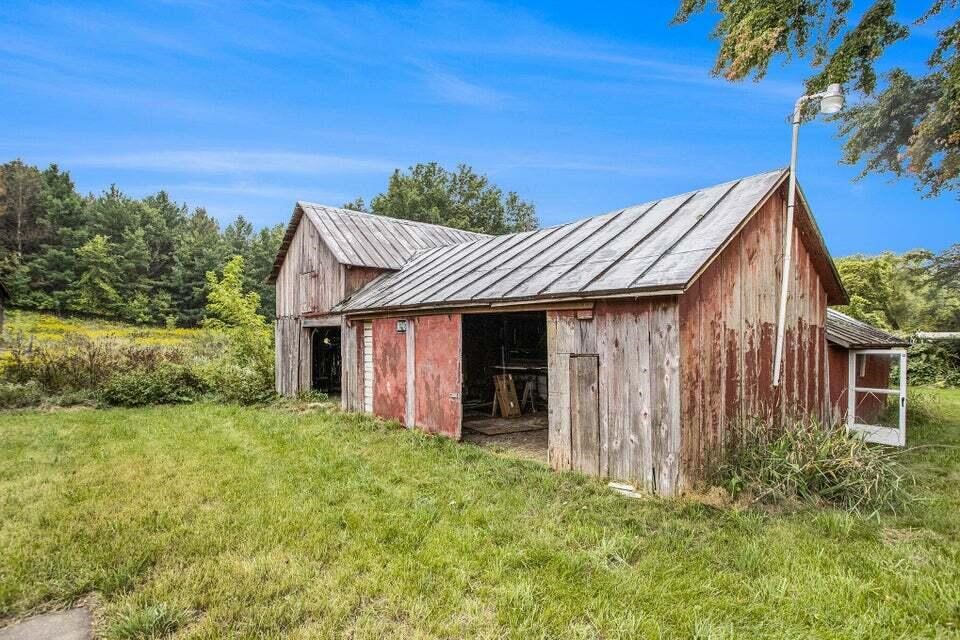 2122 Coats Grove Road Hastings, MI 49058 - Photo 31 of 36