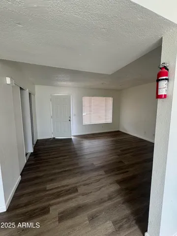 $1,400 | 156 North May, Unit 202, Mesa, AZ 85201