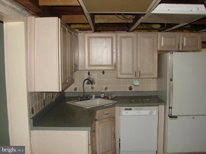2020 Durham Road Fallston, MD 21047 - Photo 6 of 17 Kitchen