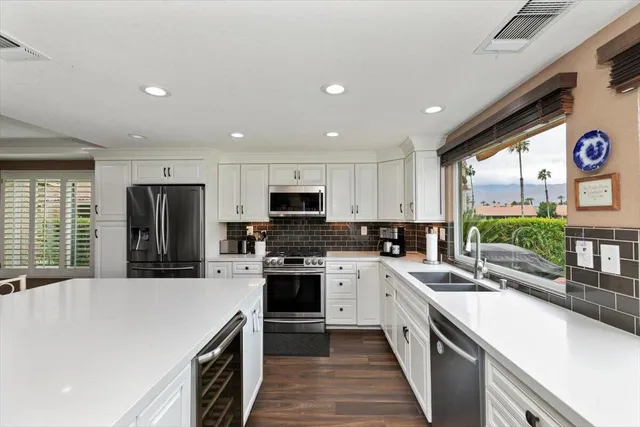 $689,000 | 18 Conejo Circle, Palm Desert, CA 92260