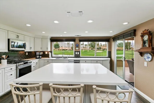 $689,000 | 18 Conejo Circle, Palm Desert, CA 92260