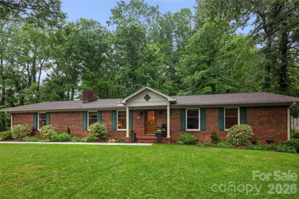 $625,000 | 126 Mockingbird Drive, Hendersonville, NC 28792