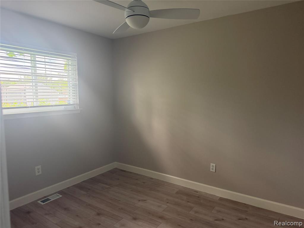 934 Harvard Road Berkley, MI 48072 - Photo 14 of 22