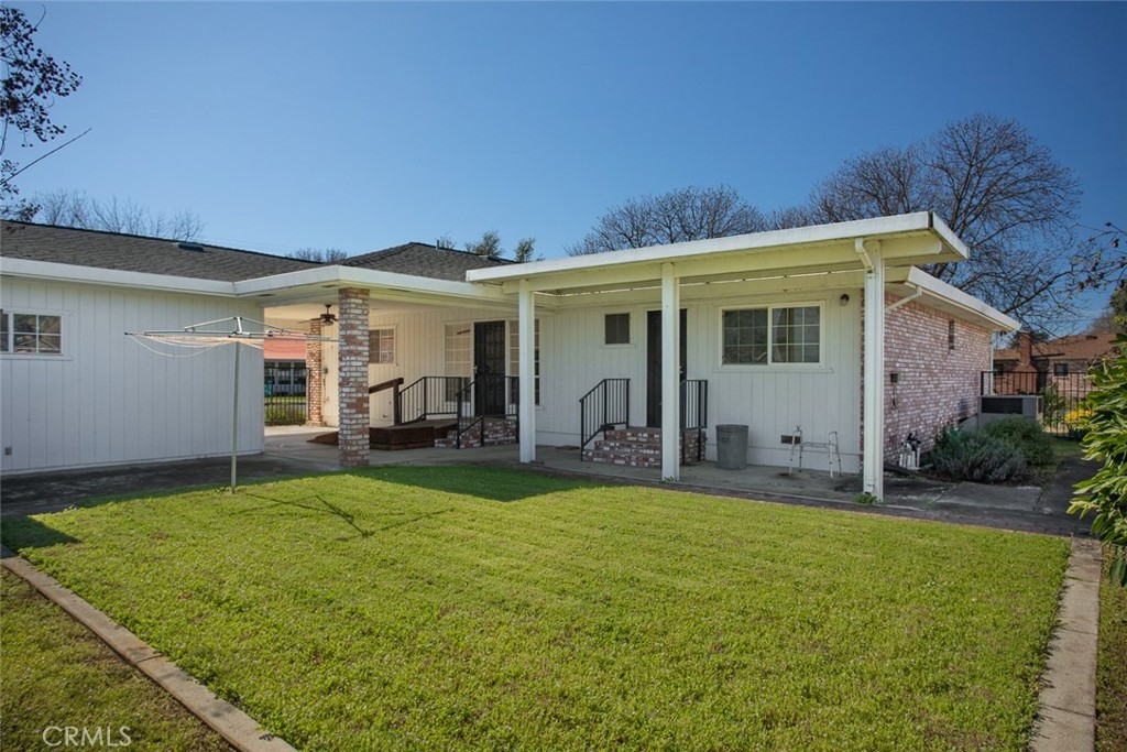 510 Indiana Street Gridley, CA 95948 - Photo 39 of 45 a view of a house with a patio