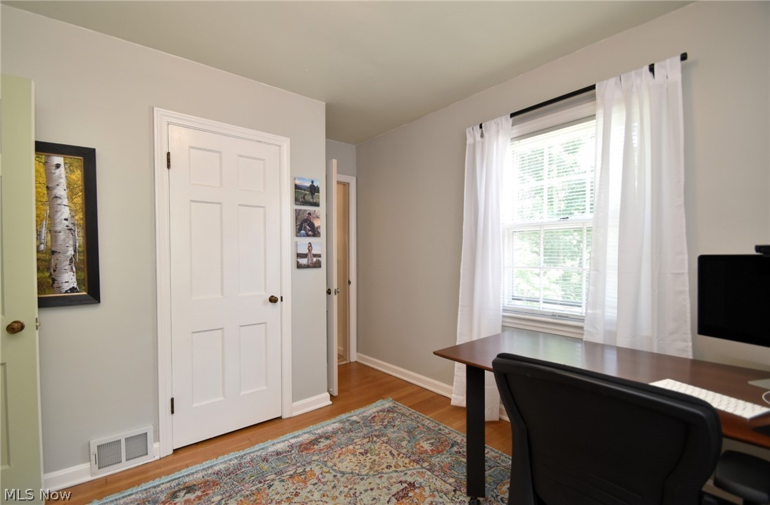 1375 Yellowstone Road Cleveland, OH 44121 - Photo 40 of 48 Bedroom 4