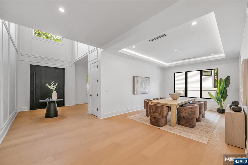 190 Denver Road Paramus, NJ 07652 - Photo 7 of 49 Gallery Image 7