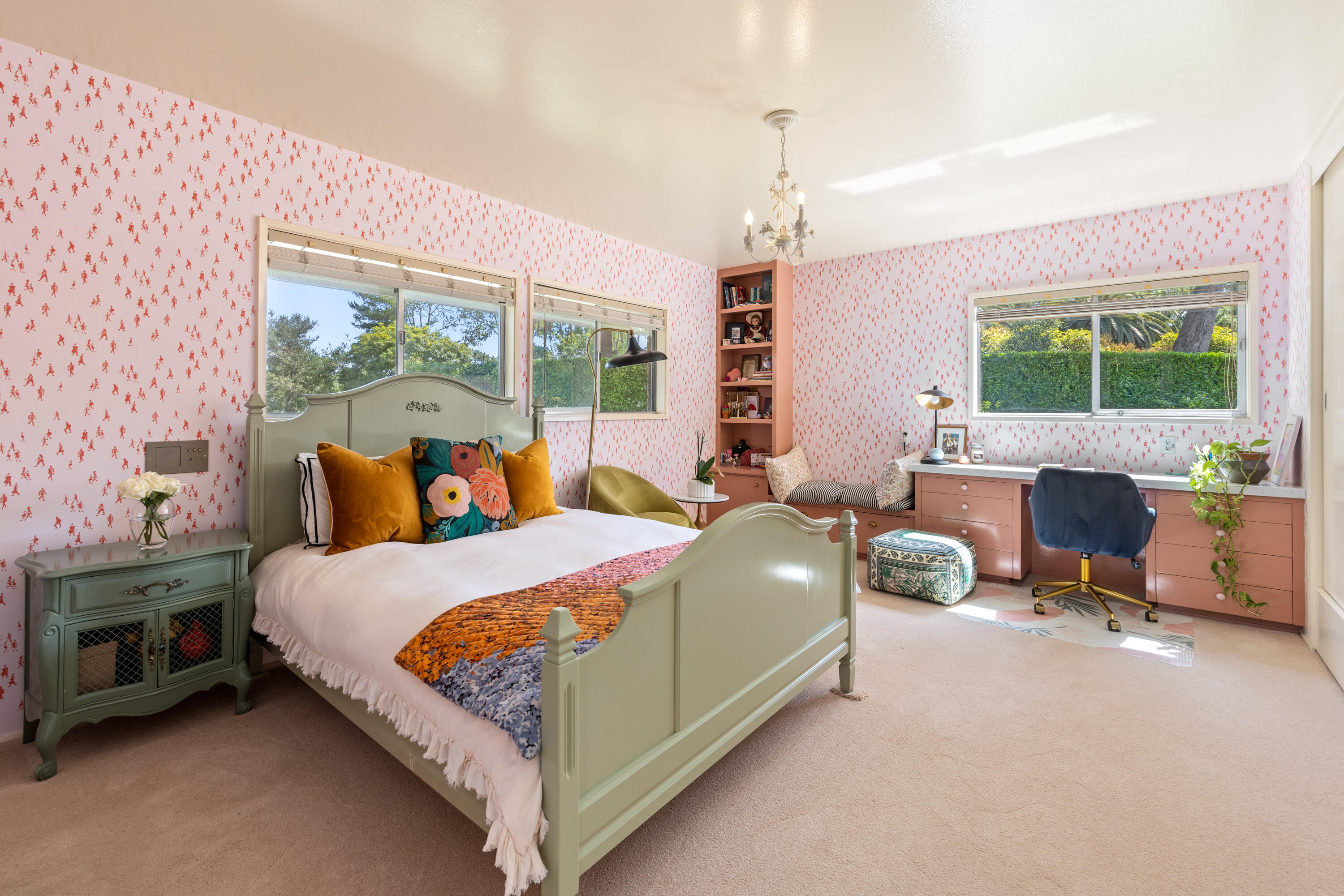 785 Carosam Road Santa Barbara, CA 93110 - Photo 26 of 46 a bed room with a bed and a desk