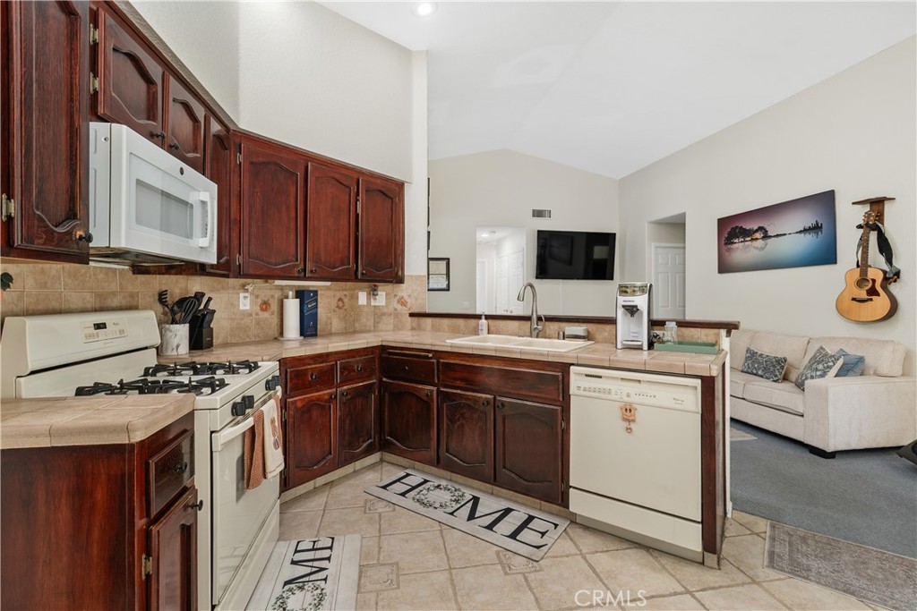 22600 Country Gate Road Moreno Valley, CA 92557 - Photo 14 of 30