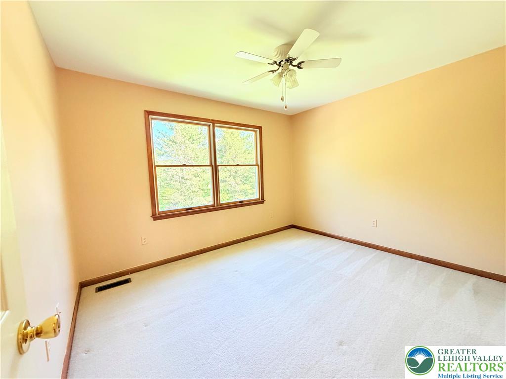 4165 Alder Road Bethlehem, PA 18020 - Photo 27 of 42 an empty room with a window