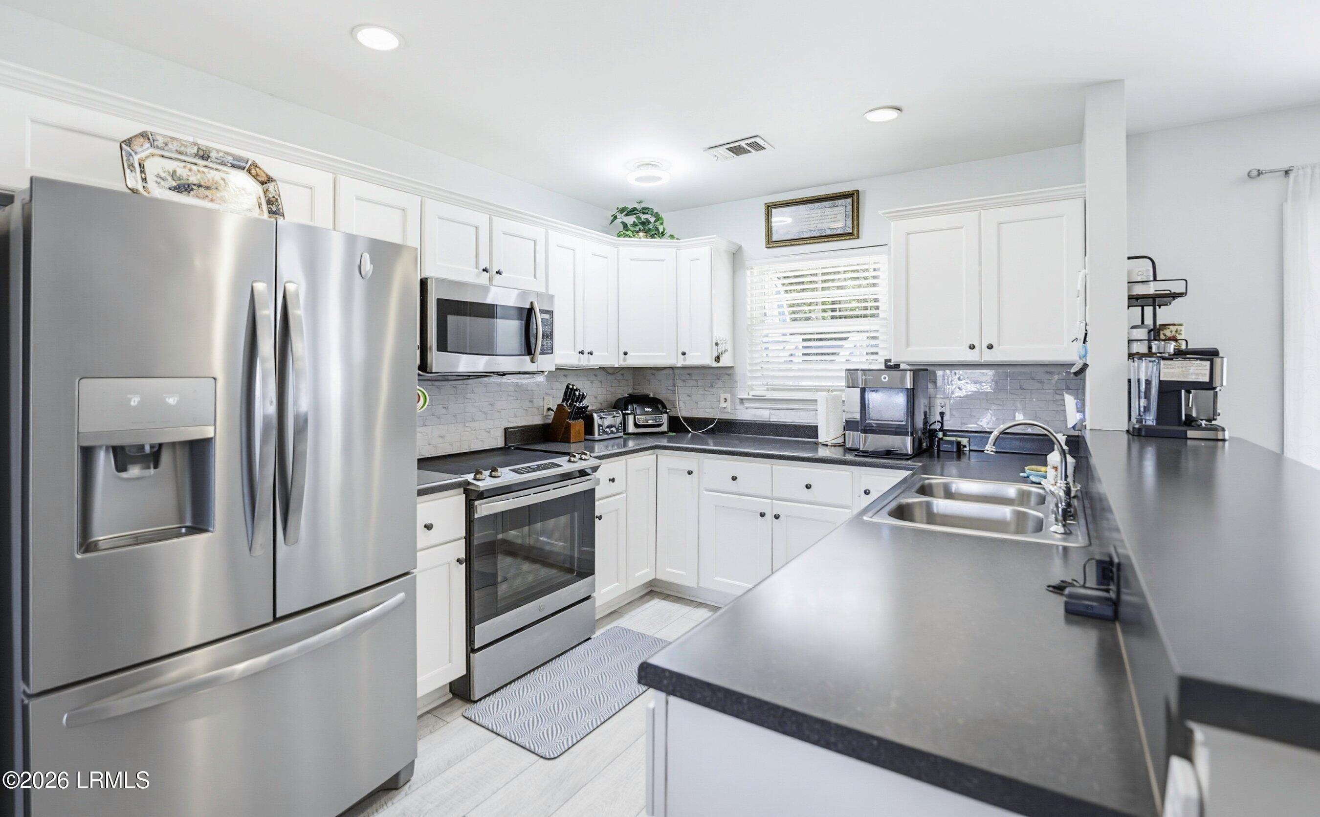 22 Applemint Lane Beaufort, SC 29906 - Photo 8 of 31 DSC00149.jpg-SMALL