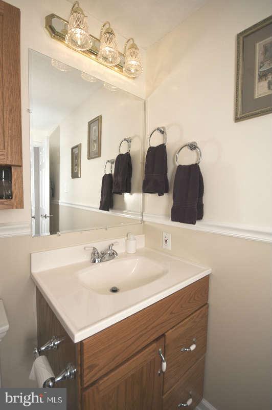 7850 North Cove Road Edgemere, MD 21219 - Photo 11 of 30 Bath
