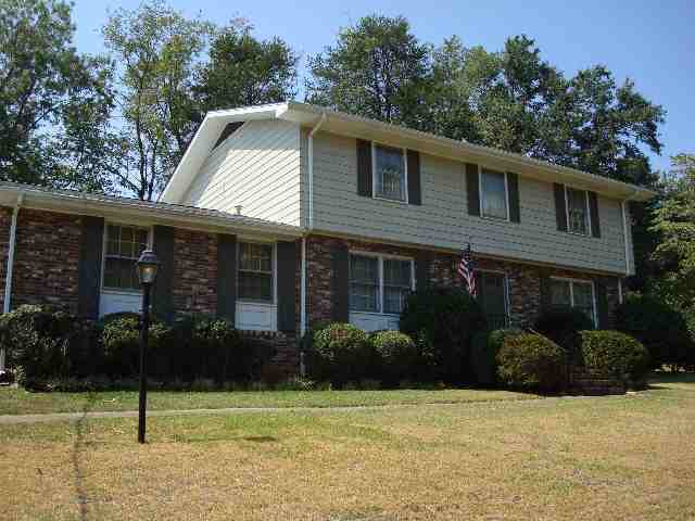 23 Shallowford Road Greenville, SC 29607 - Photo 1 of 9