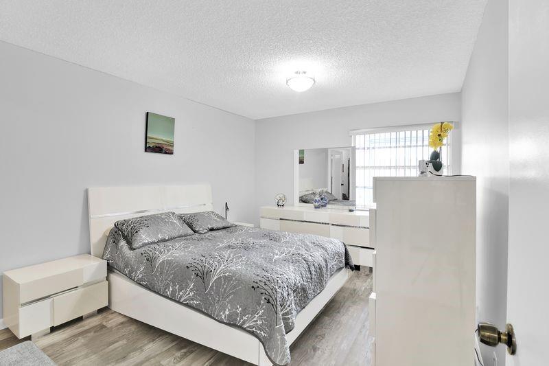 906 Normandy S, Unit 906 Delray Beach, FL 33484 - Photo 16 of 37