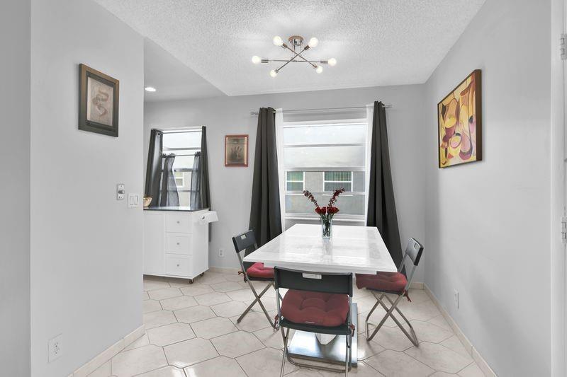 906 Normandy S, Unit 906 Delray Beach, FL 33484 - Photo 6 of 37