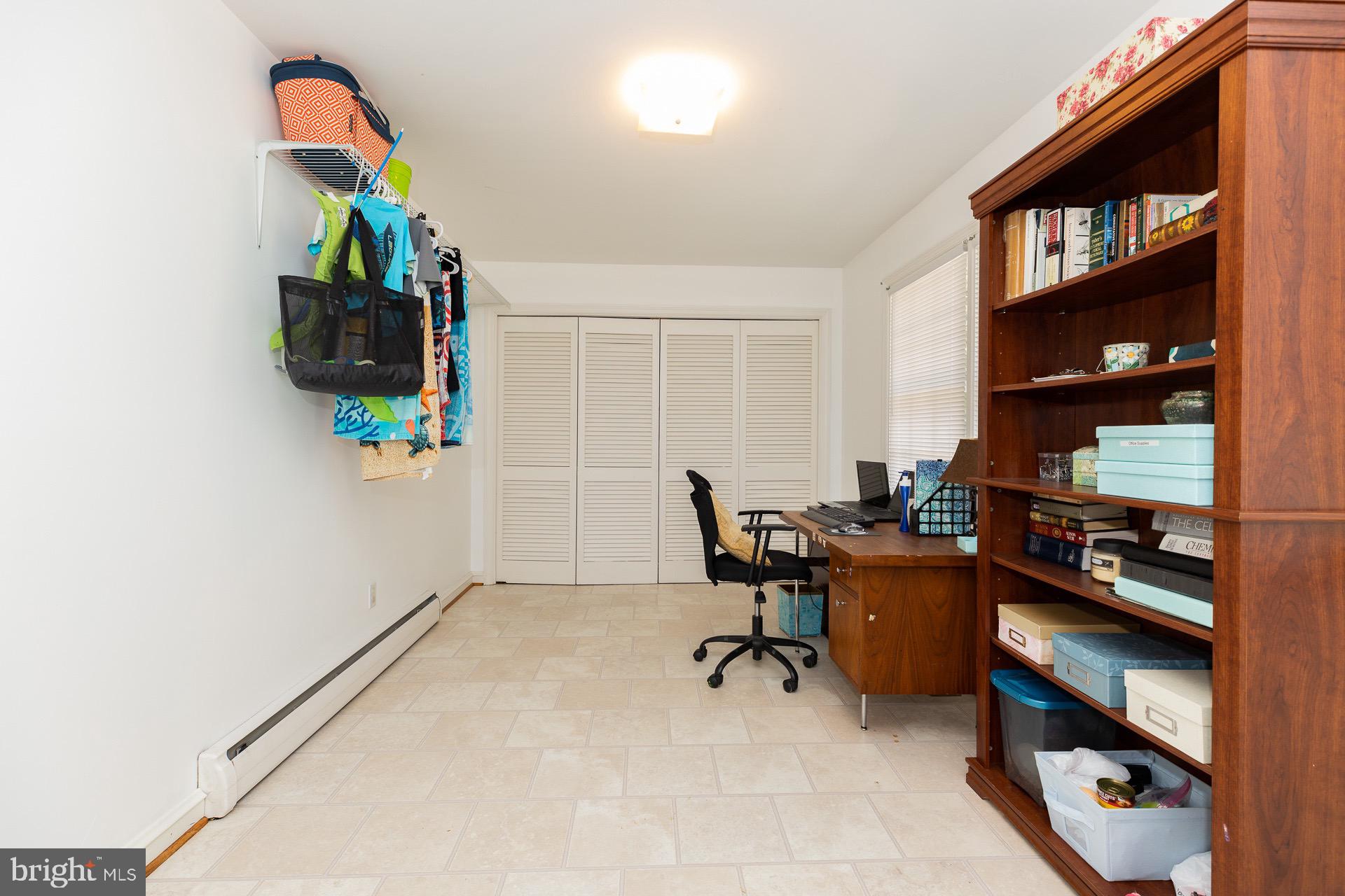 220 Planet Road Newark, DE 19711 - Photo 14 of 27 Office/mudroom