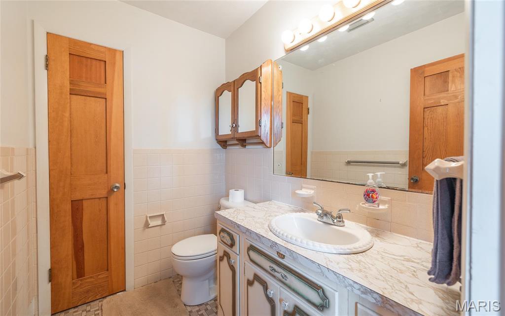 24265 Vinyard Road Cuba, MO 65453 - Photo 13 of 45