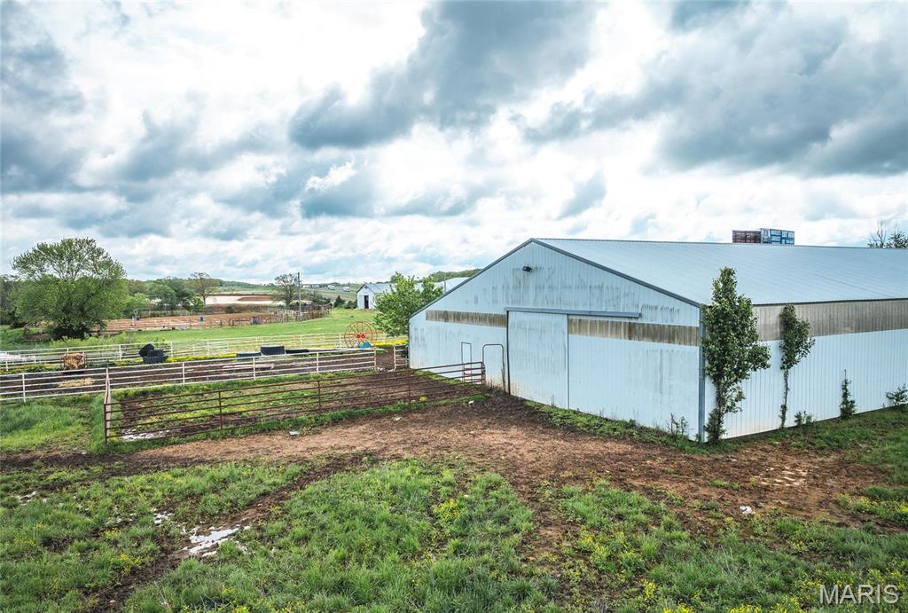 24265 Vinyard Road Cuba, MO 65453 - Photo 34 of 46