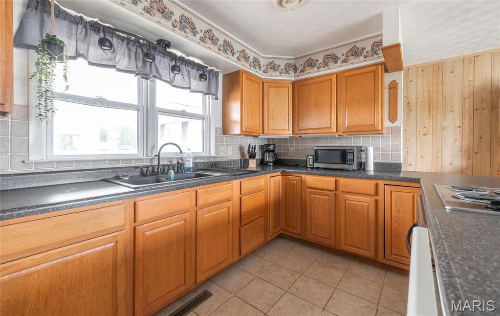 24265 Vinyard Road Cuba, MO 65453 - Photo 7 of 46