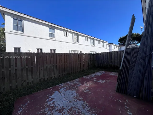 $3,200 | 15549 Southwest 40th Street, Unit 303, Miramar, FL 33027