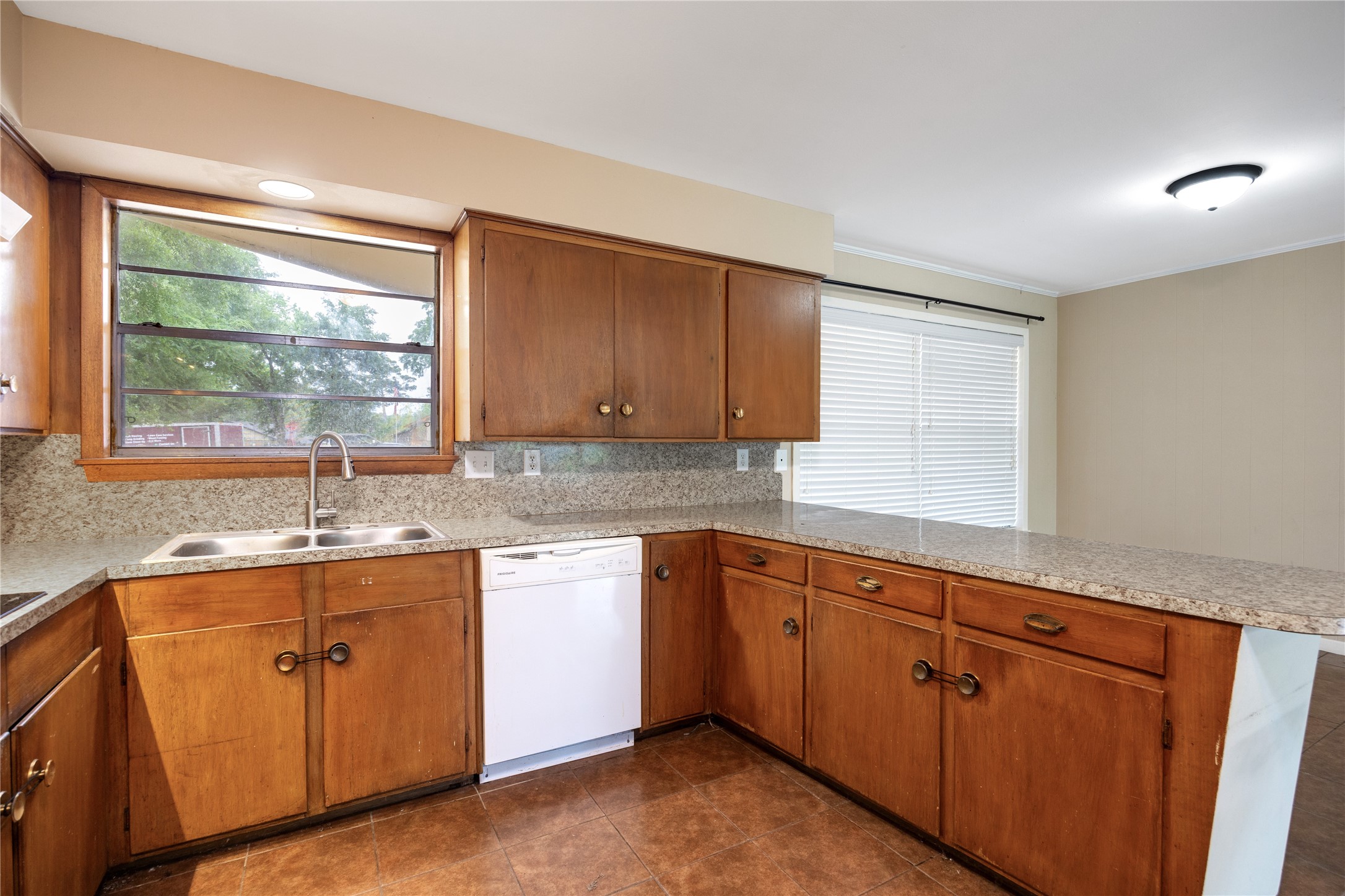 2 Circle Drive Conroe, TX 77301 - Photo 13 of 29