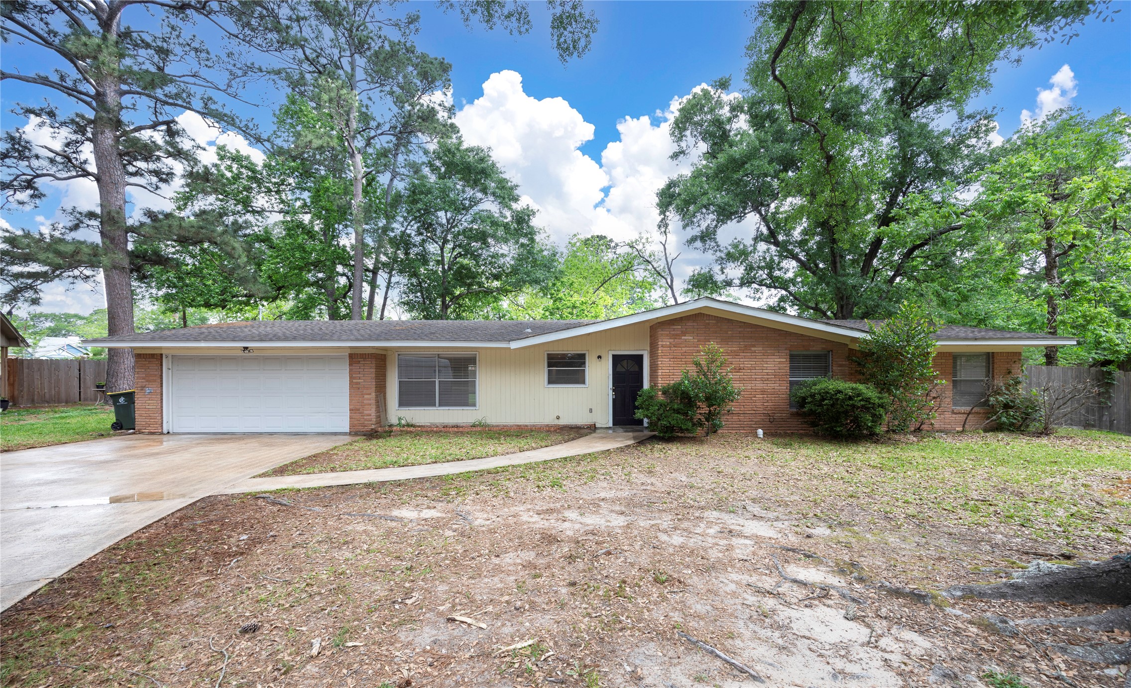 2 Circle Drive Conroe, TX 77301 - Photo 2 of 29