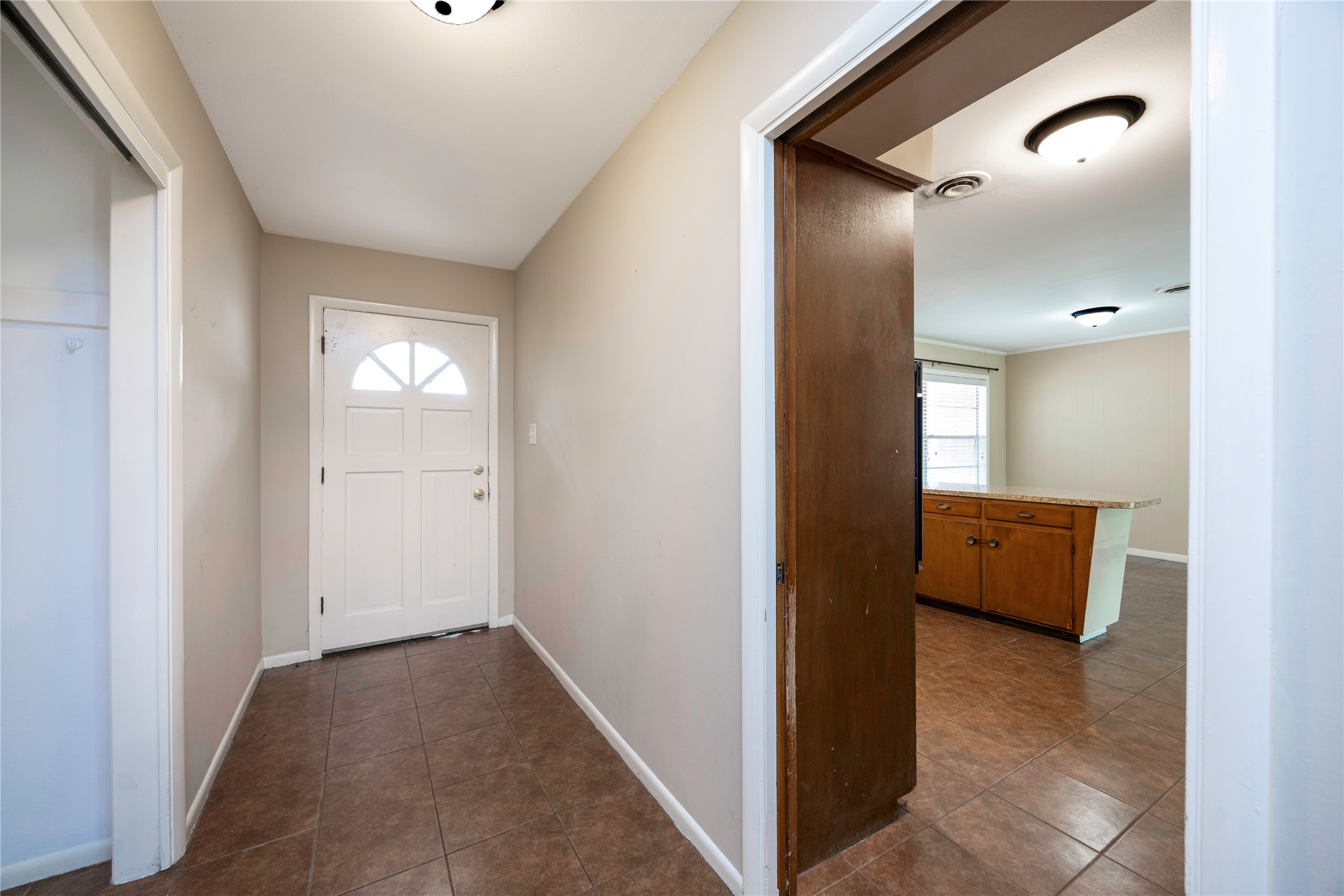 2 Circle Drive Conroe, TX 77301 - Photo 4 of 29