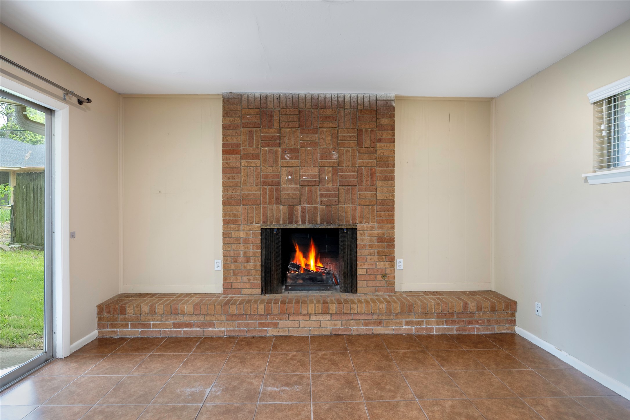 2 Circle Drive Conroe, TX 77301 - Photo 6 of 29