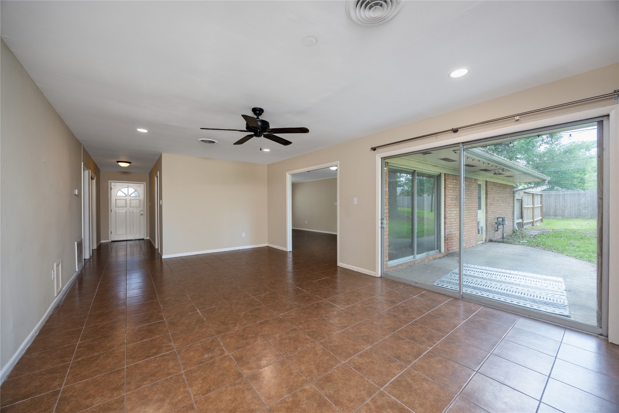 2 Circle Drive Conroe, TX 77301 - Photo 7 of 29