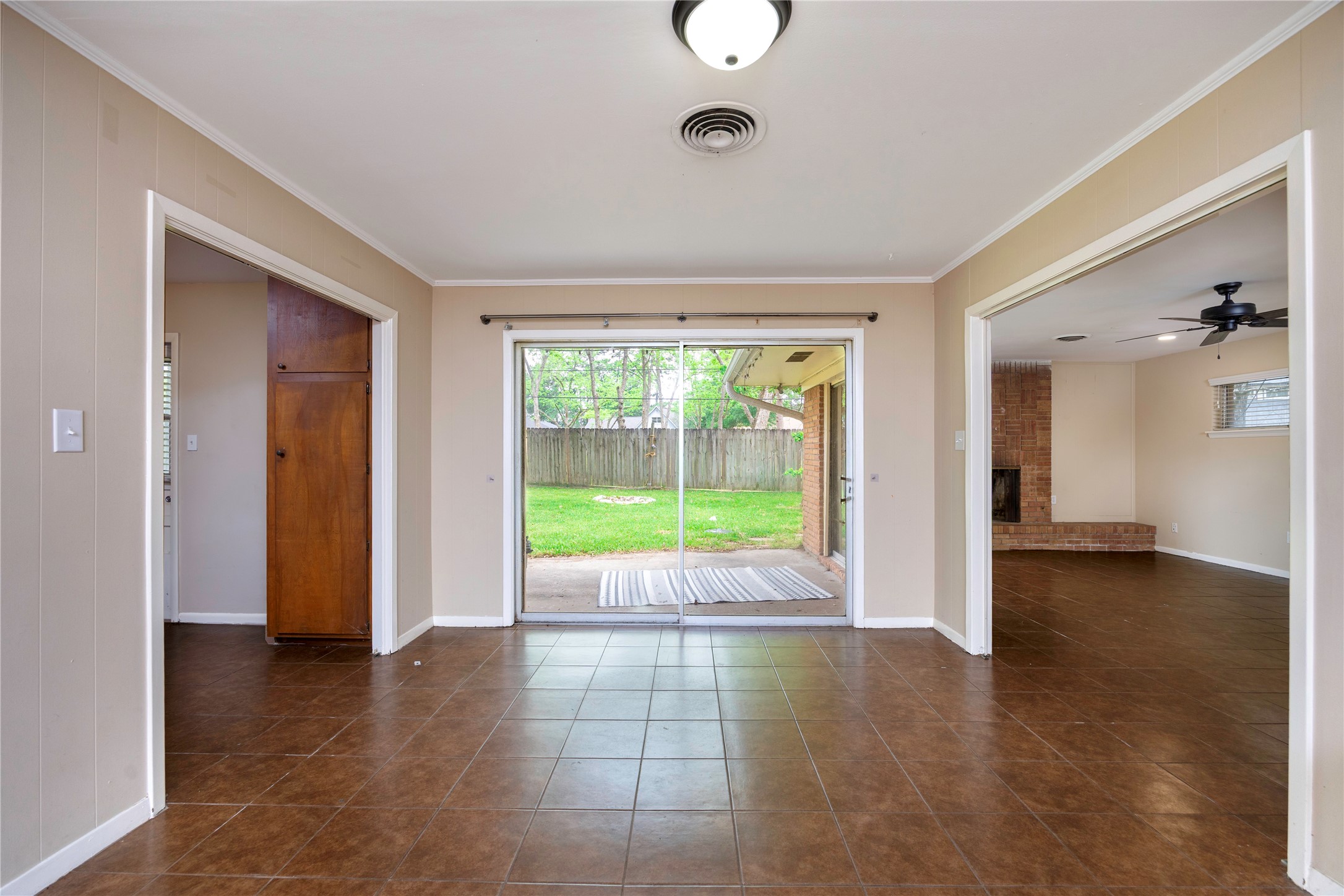 2 Circle Drive Conroe, TX 77301 - Photo 8 of 29