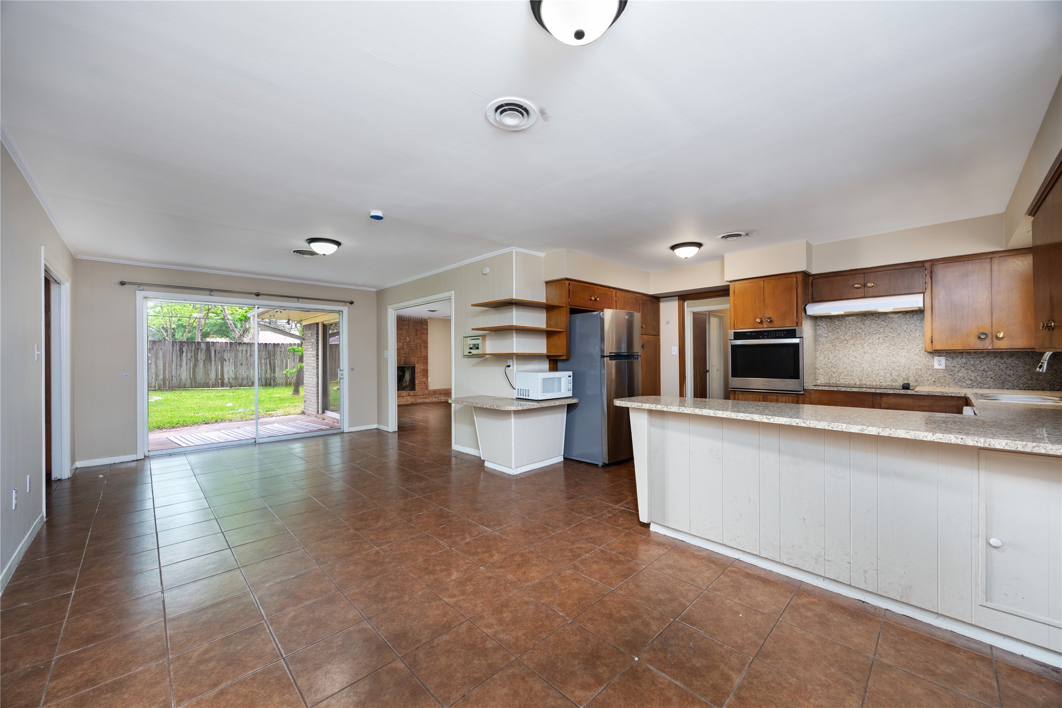 2 Circle Drive Conroe, TX 77301 - Photo 9 of 29