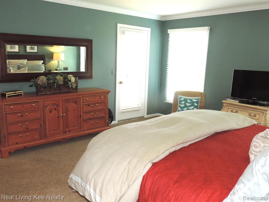 980 Golfview Court Rochester Hills, MI 48307 - Photo 24 of 43