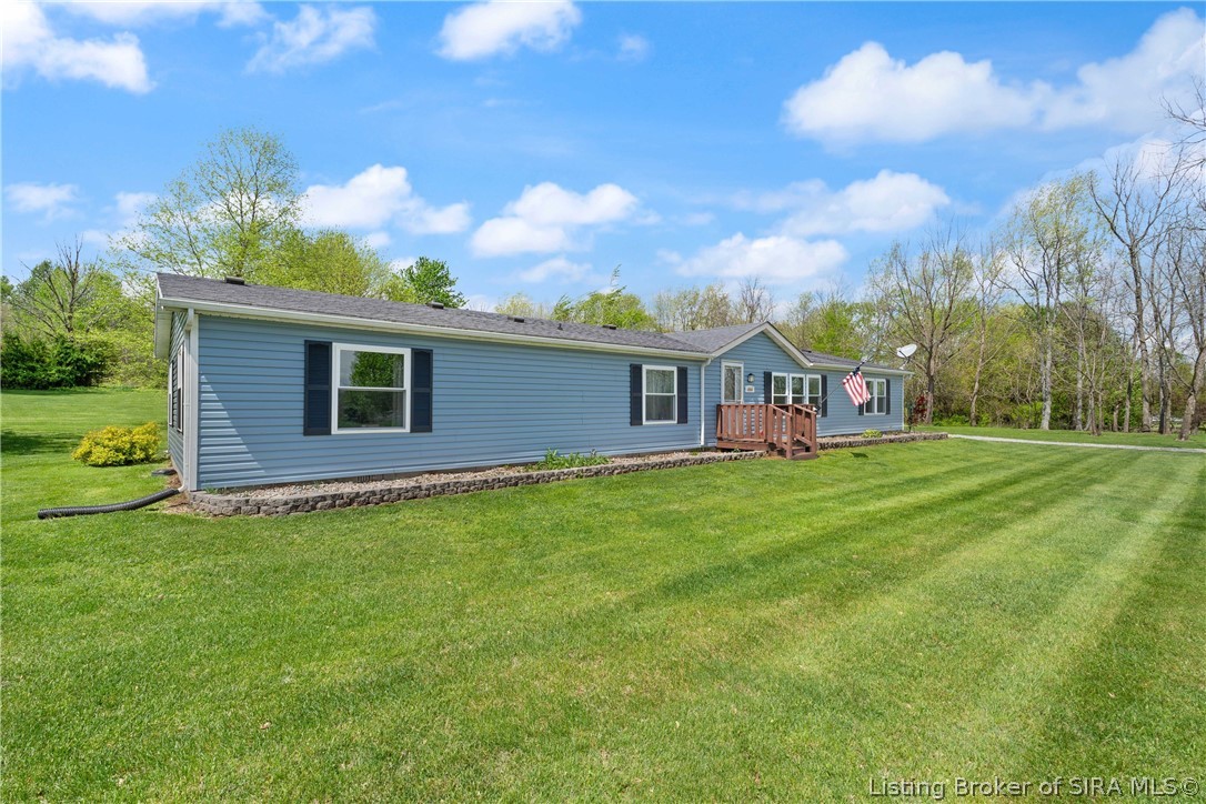 4900 East Robin Road Pekin, IN 47165 - Photo 5 of 39