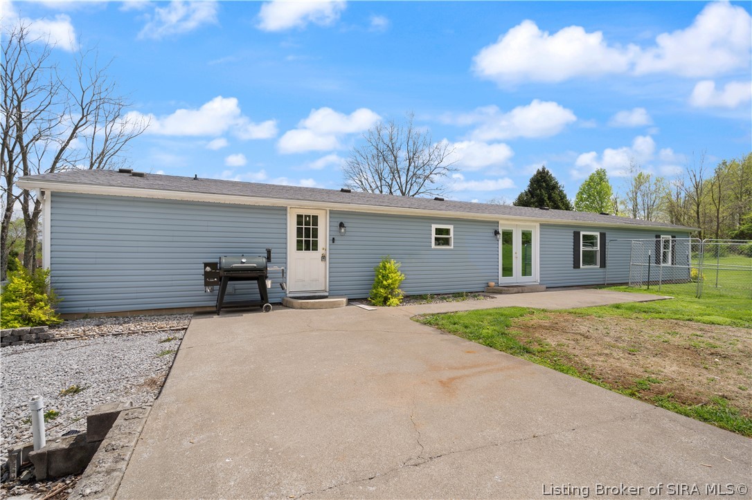 4900 East Robin Road Pekin, IN 47165 - Photo 6 of 39